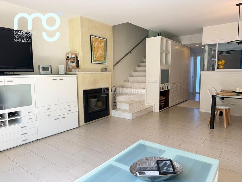 Foto ad2b67b9-cffe-4211-89bb-d7d124147f88. Casa aparellada amb xemeneia calefacció aparcament piscina a Premià de Mar