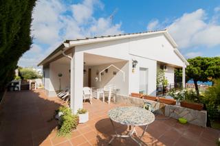 Chalet  Carrer gaietà buigas. ¡oportunidad única! venta de una espectacular casa a cuatro vien