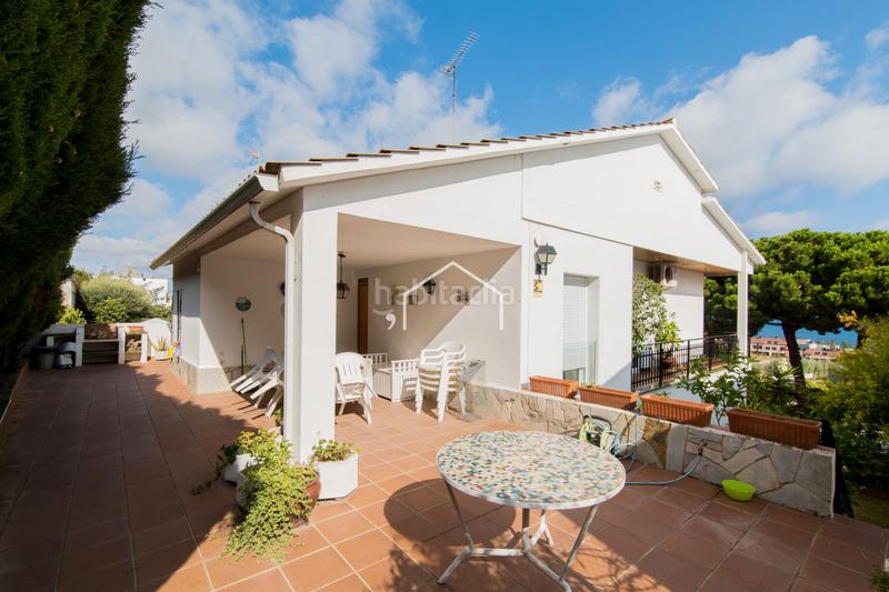Foto 9564ec7b-554c-44a6-926d-24a04a017cff. Chalet ¡oportunidad única! venta de una espectacular casa a cuatro vientos en una zona privilegiada en Masnou (El)