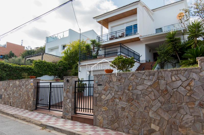 Foto 9c9b66cd-b60c-4019-a048-2df8432810a3. Chalet ¡oportunidad única! venta de una espectacular casa a cuatro vientos en una zona privilegiada en Masnou (El)