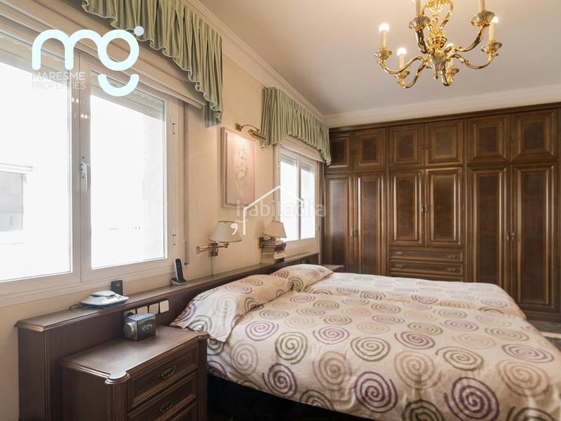 Foto 79c7bf3c-332f-4f98-af58-4dafc0db5fad. Àtic amb xemeneia calefacció aparcament a El Camp d´en Grassot i Gràcia Nova Barcelona