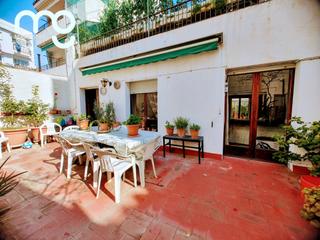 Building  Carrer montseny. Edificio residencial-comercial en venta