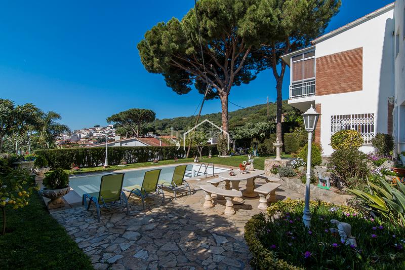 Foto 58bdf3da-5328-4cfa-8c85-ac63711d189d. Chalet casa unifamiliar con piscina y jardín en Premià de Dalt