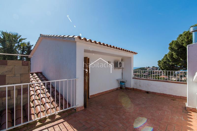 Foto 9d103938-b0cc-4101-9437-e441e111817c. Chalet casa unifamiliar con piscina y jardín en Premià de Dalt