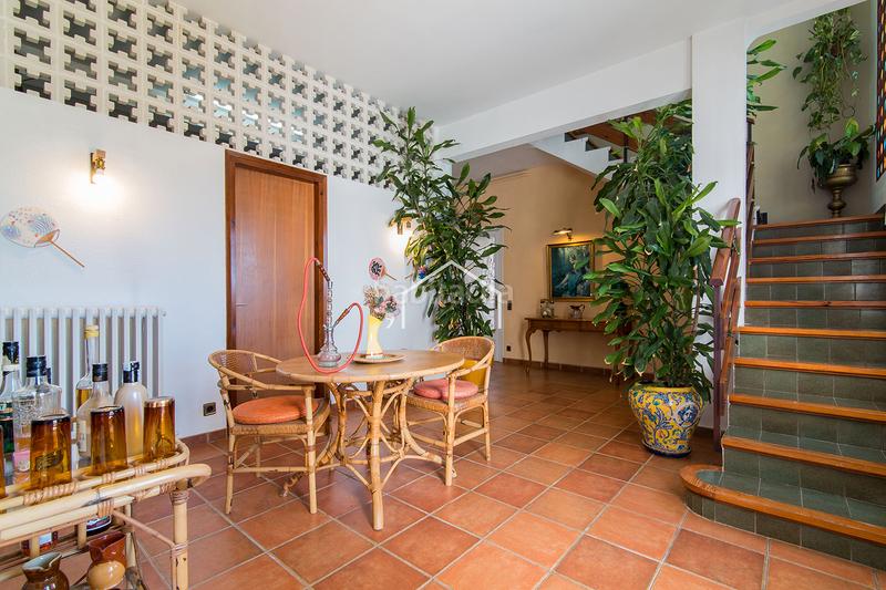 Foto a3395a33-755c-4357-a796-083620c8d673. Chalet casa unifamiliar con piscina y jardín en Premià de Dalt