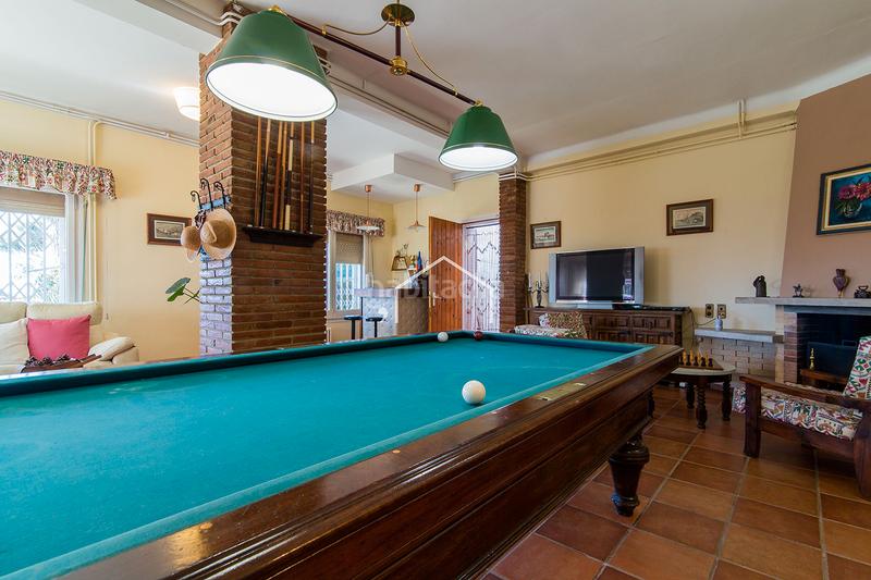 Foto bc3cae8d-22ad-4132-946f-6d3148e458f2. Chalet casa unifamiliar con piscina y jardín en Premià de Dalt