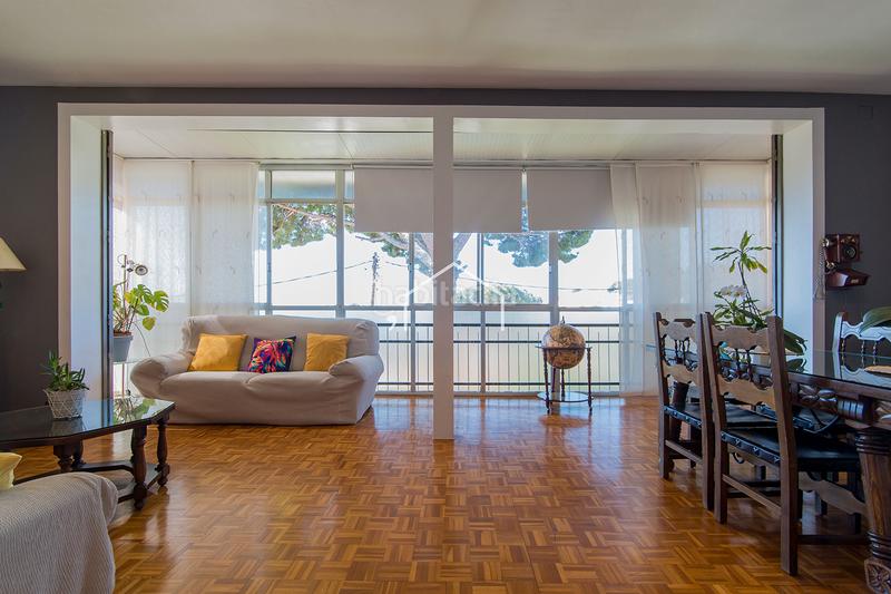 Foto cf462dd4-bb02-476b-877e-726150509d32. Chalet casa unifamiliar con piscina y jardín en Premià de Dalt