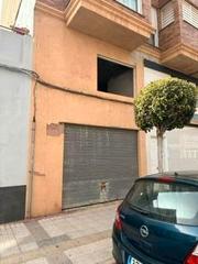 Local Comercial a Carrer joan baptista llorens 123. Local de 70 mts + altillo de 35 mts
