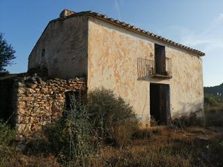 Finca rústica a Sierra Engarcerán. Masía de 148 mts con olivos en sierra engarceran