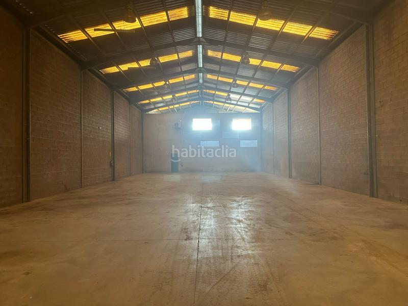 Foto 6b61a717-6620-4665-9bc9-d99bc1724db1. Nave industrial en avenida españa 64 nave de 1.000mts, da a dos calles, dos puertas en Cabanes