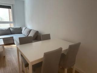 Location Appartement  Carrer de l'ebenista hervás 17. Piso nuevo a estrenar y centrico