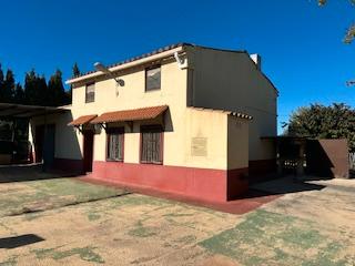 Chalet en Vall d´Alba. Masia en buen estado, buen accceso,4 habitaciones y 2 baños