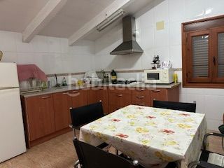 Foto f83a279e-e71e-459b-88d3-92db591116a4. Casa aparellada a Vall d´Alba