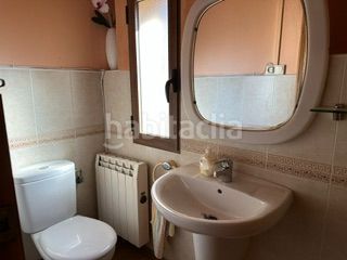 Foto f51fe3af-0bb3-488c-a288-079b4d59ab5c. Casa adossada a Benlloc