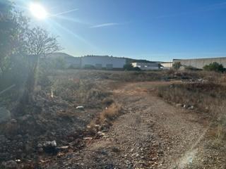Terrain industriel à Cabanes. Parcela industrial a 31€ el mts, muy bien situada y posiblidad d