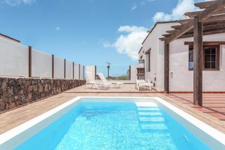 Maison  La angarilla, villaverde. Chalet en venta en villaverde