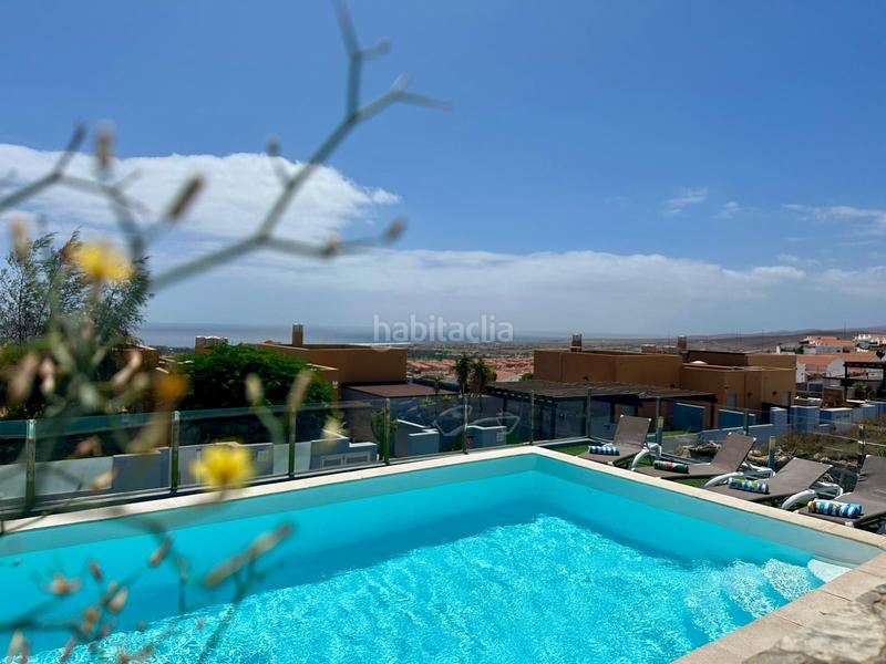 Foto 0c7fa0ab-a29e-41af-a47f-ca64debb73c3. Casa fantástico chalet en Caleta de Fuste zona caleta alta en Antigua