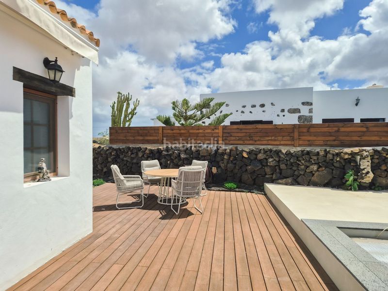 Foto ce5d968d-6622-4dae-b38d-de697370189f. Casa a Lajares Oliva (La)
