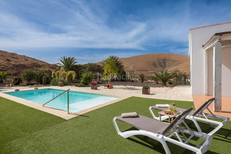 Foto 18f5b4a9-6aef-4642-b520-11fdb3131cde. Xalet amb piscina a Pájara pueblo Pájara