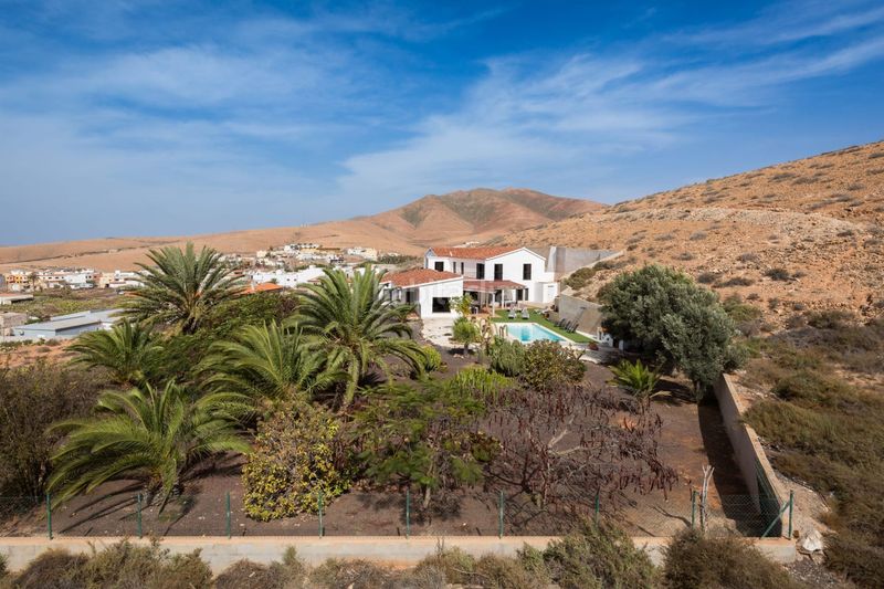 Foto 6eee04f2-64eb-4841-b4a8-976bf8b67817. Xalet amb piscina a Pájara pueblo Pájara