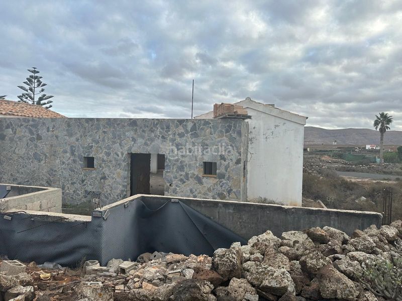 Foto c61fc8fa-a738-48c9-9b02-2c1889089a0f. Casa a Villaverde Oliva (La)
