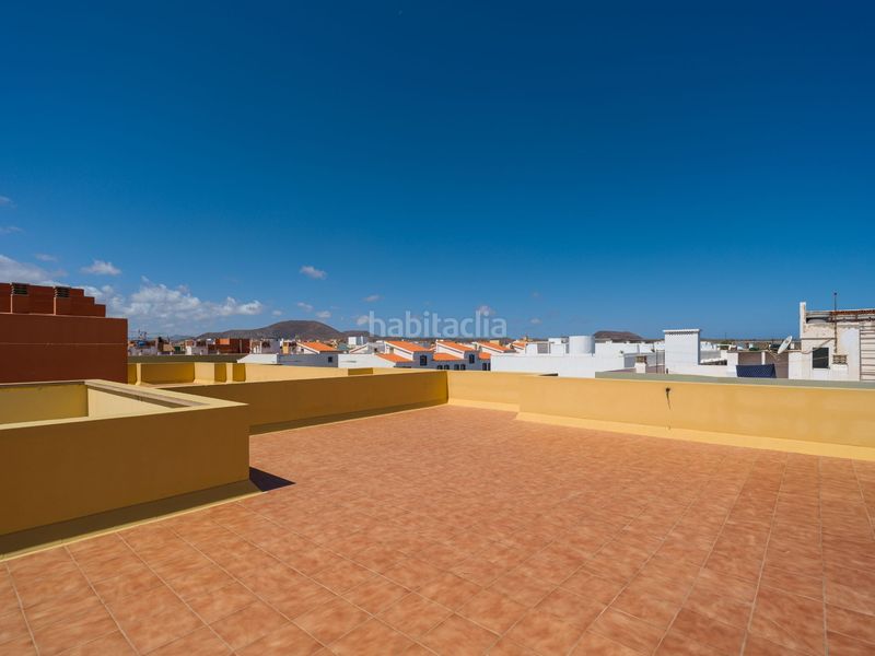 Foto 71278f33-09d2-4def-9aa4-ab70266e95f6. Pis a Corralejo Oliva (La)