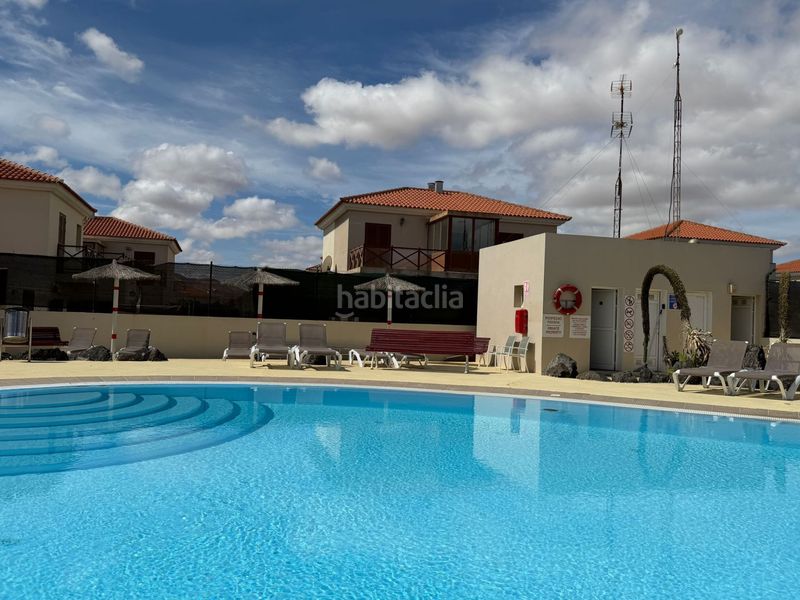 Foto 1ea08491-4229-4664-b69f-8cfb8fd8e572. Casa a Corralejo Oliva (La)