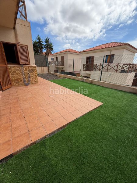 Foto 3fadd524-cb25-463f-abf0-ba7e27b5e11c. Casa a Corralejo Oliva (La)