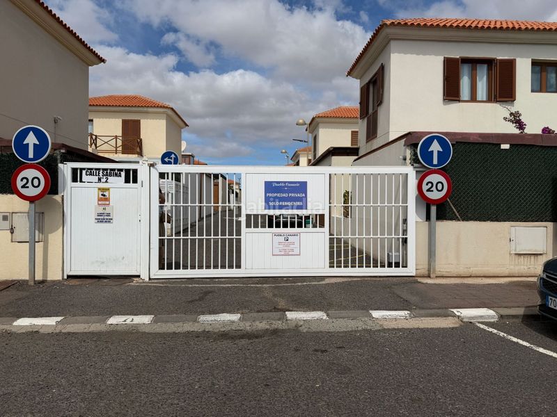 Foto 4e066b38-3e06-4c2a-a665-ea0047f27ce1. Casa a Corralejo Oliva (La)