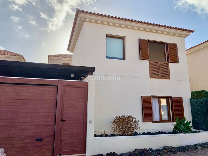 Foto bc7a7111-da3e-41e2-b8fa-4b0573ce7fbb. Casa a Corralejo Oliva (La)