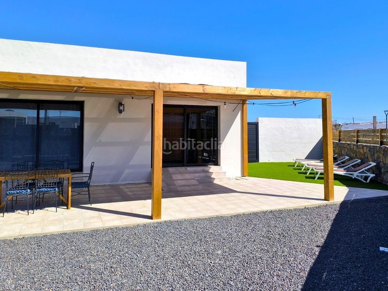 Foto e0f20fbd-d610-4aa6-accb-03e3d4c2490c. Xalet a Lajares Oliva (La)