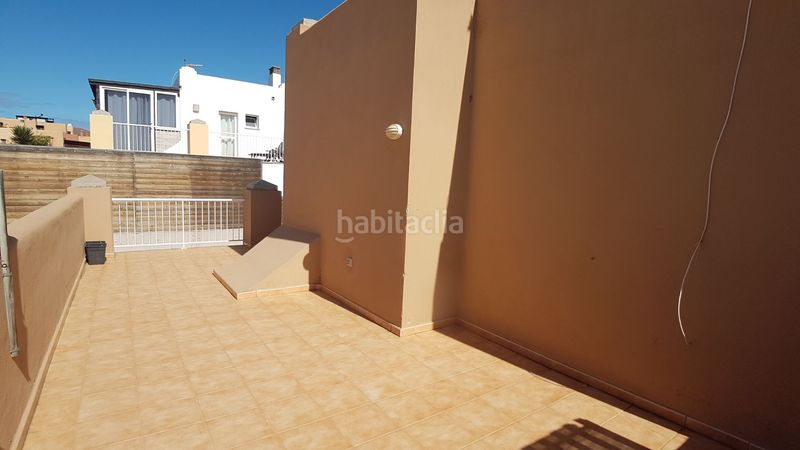 Foto 53b3843e-dd4e-4acc-82a1-50f2df7d9351. Dúplex a Corralejo Oliva (La)