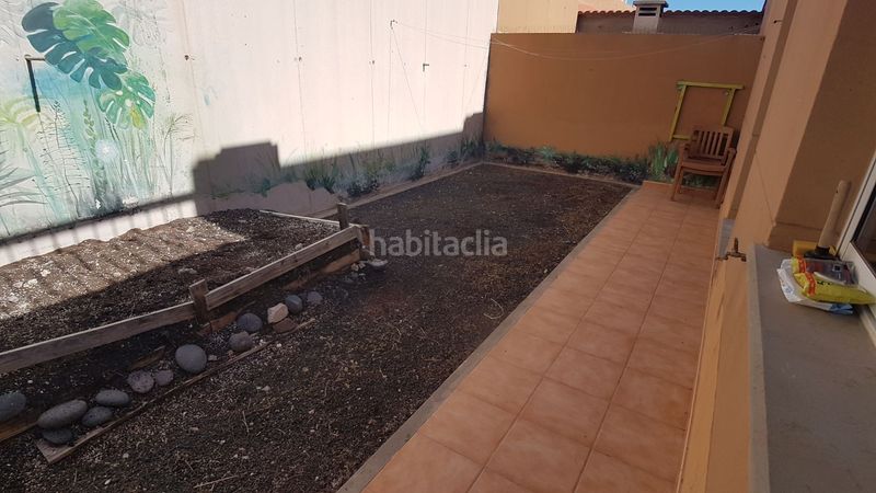 Foto 65d3fa40-a2db-4fc8-b905-3ddd9394d818. Dúplex a Corralejo Oliva (La)