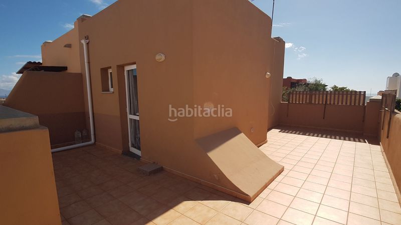 Foto e425e76b-b7bb-4c4e-8270-8ab4f3e6c43c. Dúplex a Corralejo Oliva (La)