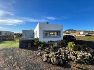 Maison  María reyes. Finca con amplio jardín en la oliva
