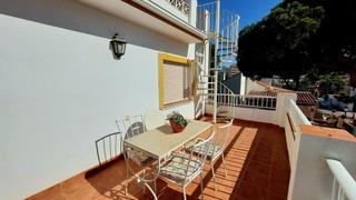 Apartamento en Puerto Deportivo. Gran apartamento en el centro de fuengirola, a 200 metros de la