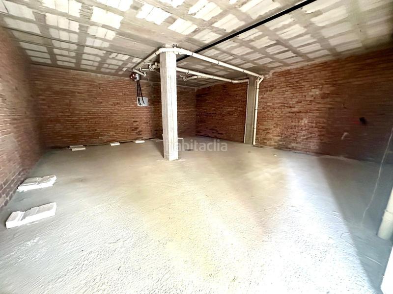Foto 49a9cdd2-6ad0-47c4-970e-2eb33be685e3. Local comercial unico local a la venta en edificio españa en Fuengirola