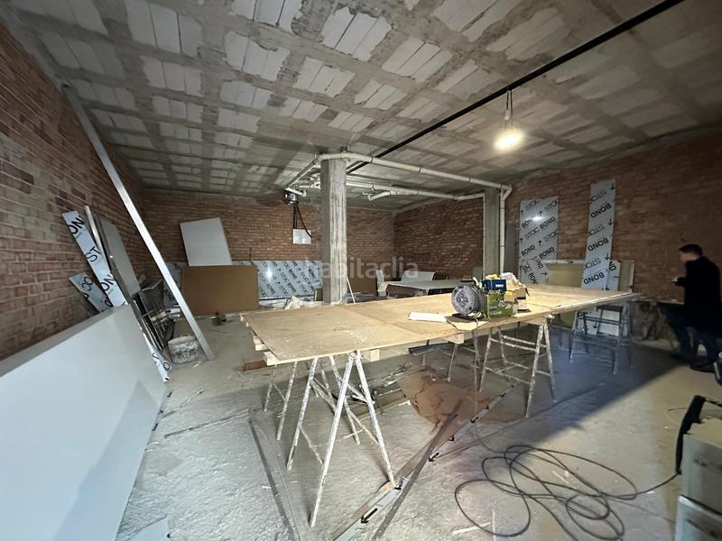 Foto c7f12d95-8084-4231-8c0c-3ec1c6d5d1fb. Local comercial unico local a la venta en edificio españa en Fuengirola