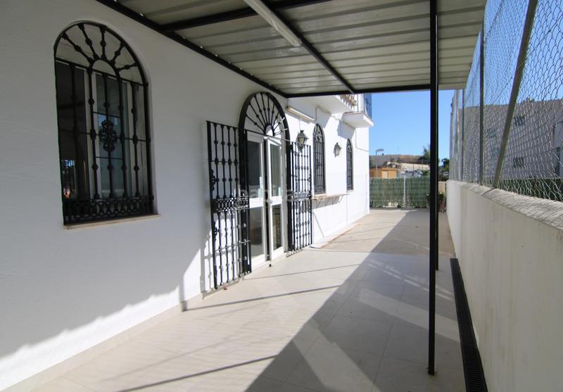 Foto 3012b2a4-3ab2-402f-86dc-e1b3813478f6. Geschäftsraum in Coín