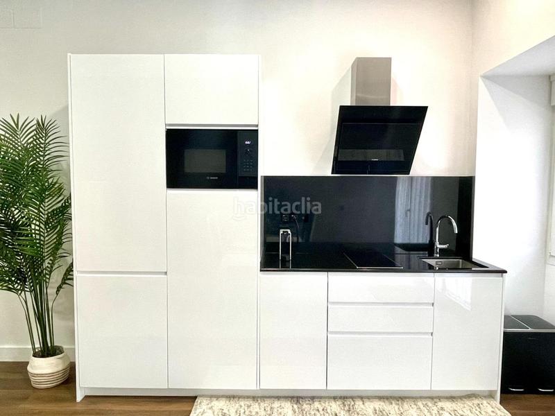 Foto a70ec54c-baa2-4e99-8a32-f9e6f8720015. Estudio  de lujo en conjunto nogalera en El Bajondillo Torremolinos