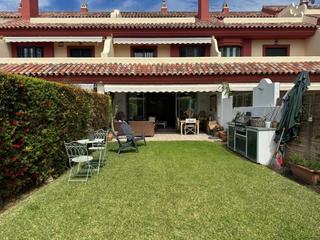 Casa adossada a Lomas de Marbella Club. Jardines de doña maria,extraordinaria casa adosada