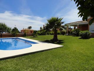 Xalet a Guadalobón. Maravillosa villa en la urbanización don pedro