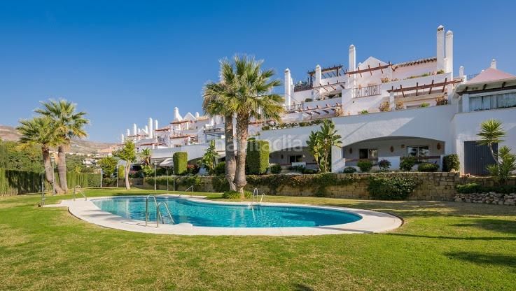 Foto 201e1096-00bc-45a9-b932-3e421d28c1c1. Apartament amb aparcament piscina a La Dama de Noche - La Alzambra Marbella