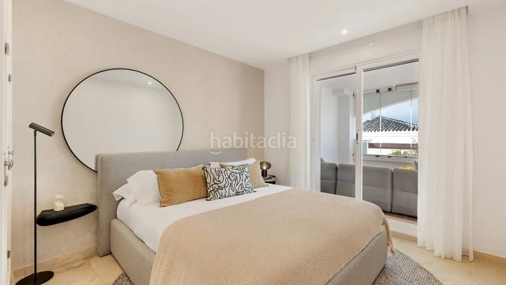 Foto 5dd5406e-1fea-4778-85ce-31e29c2313bc. Apartament amb aparcament piscina a La Dama de Noche - La Alzambra Marbella