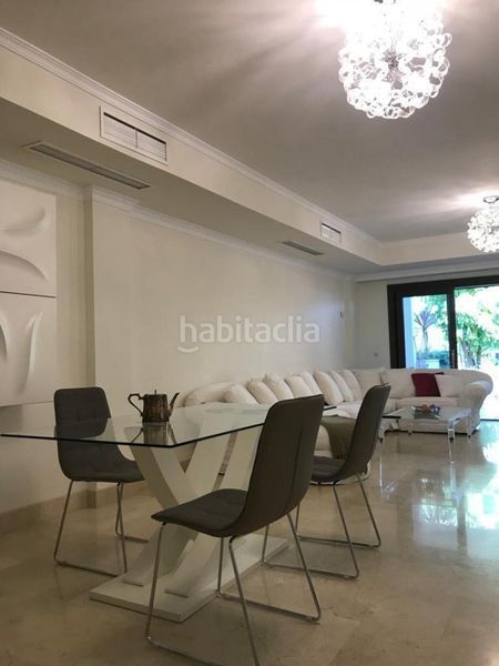 Foto 2c58966e-dcc0-4d71-8ced-c47369e46d4e. Apartament amb piscina a Divina Pastora Marbella
