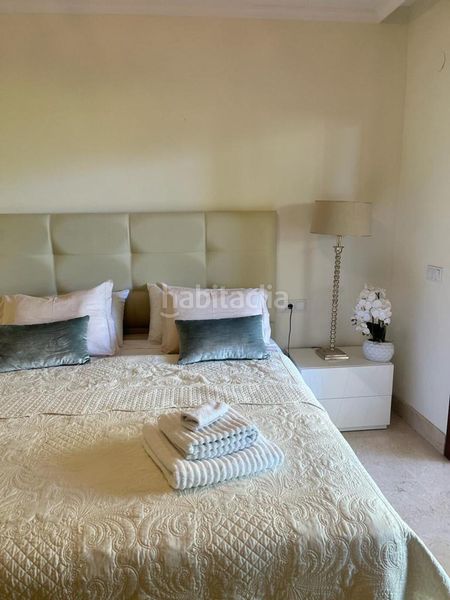 Foto caa13db6-b792-48e1-885e-894f542f5177. Apartament amb piscina a Divina Pastora Marbella