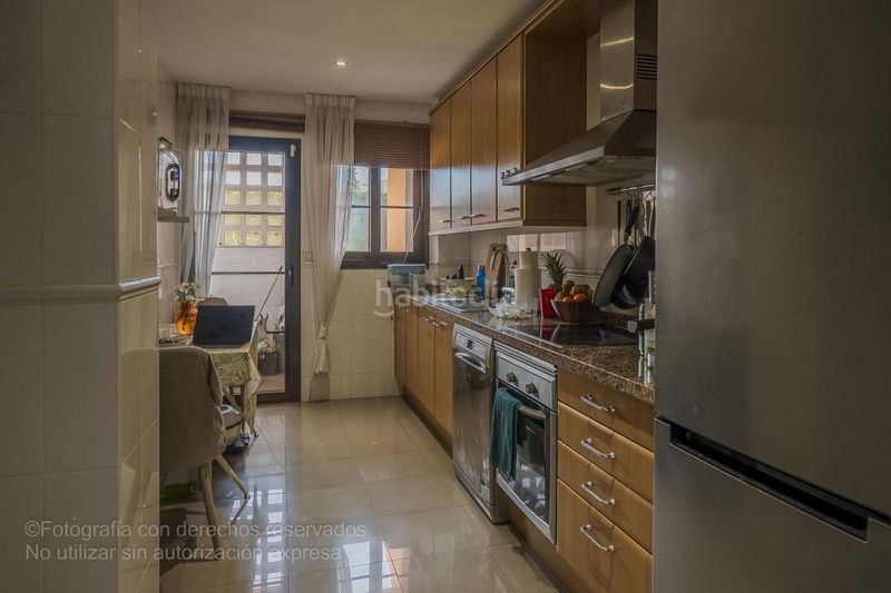 Foto 34e12f8b-7f8d-4338-acc9-e672e21f0ee6. Apartament amb aparcament piscina a Centro Estepona