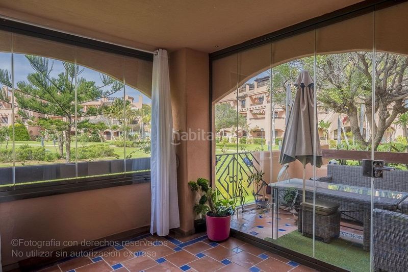 Foto 472e54a7-b8df-4be5-9cb2-9addb58dca55. Apartament amb aparcament piscina a Centro Estepona