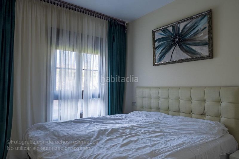 Foto aeaf81d1-fad4-46cf-a7b7-696b4c69b269. Apartament amb aparcament piscina a Centro Estepona