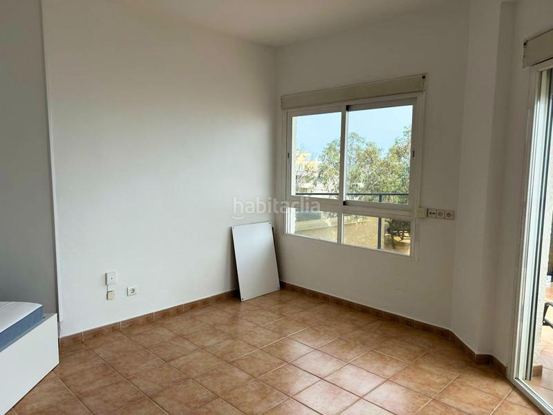Foto 506c4873-5d11-4d10-a820-30d30cf0f9e9. Estudio  con vistas al mar en primera línea de playa en Marbella